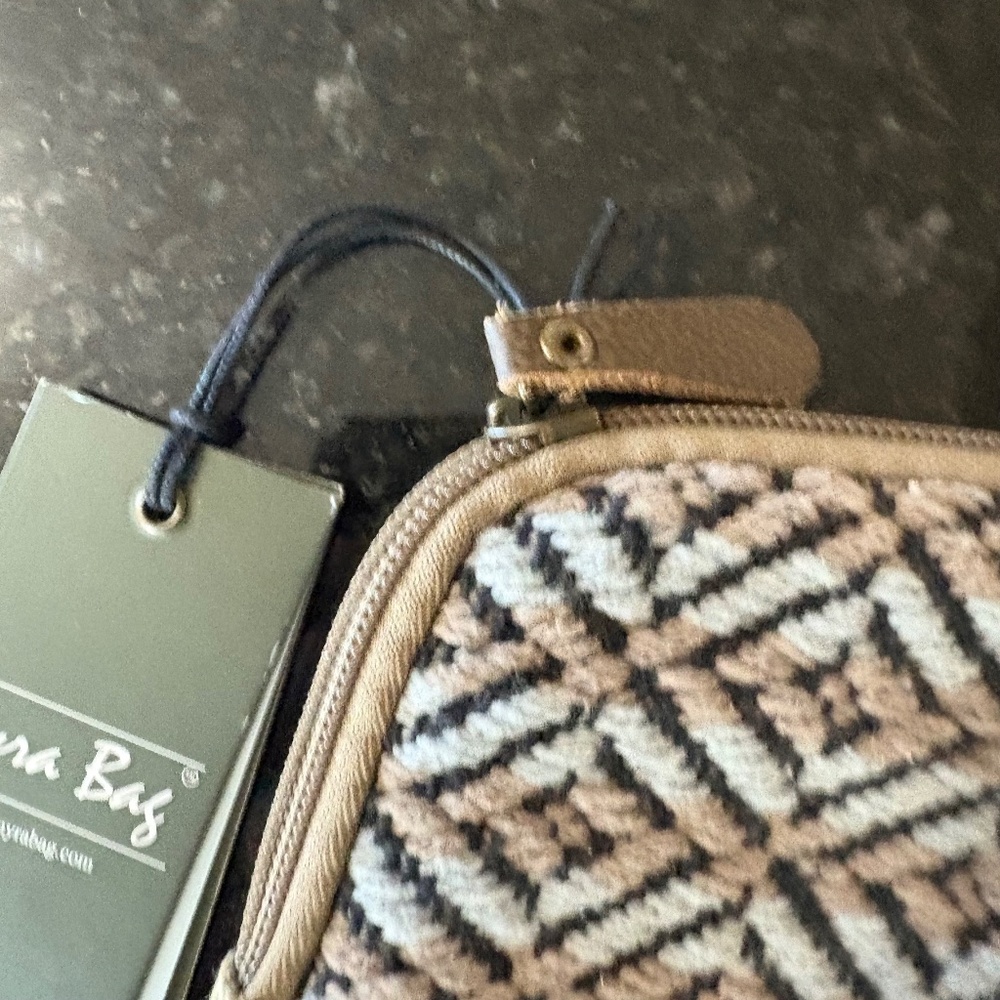NEW Myra Rugged Life Laptop Sleeve - Picture 9 of 17